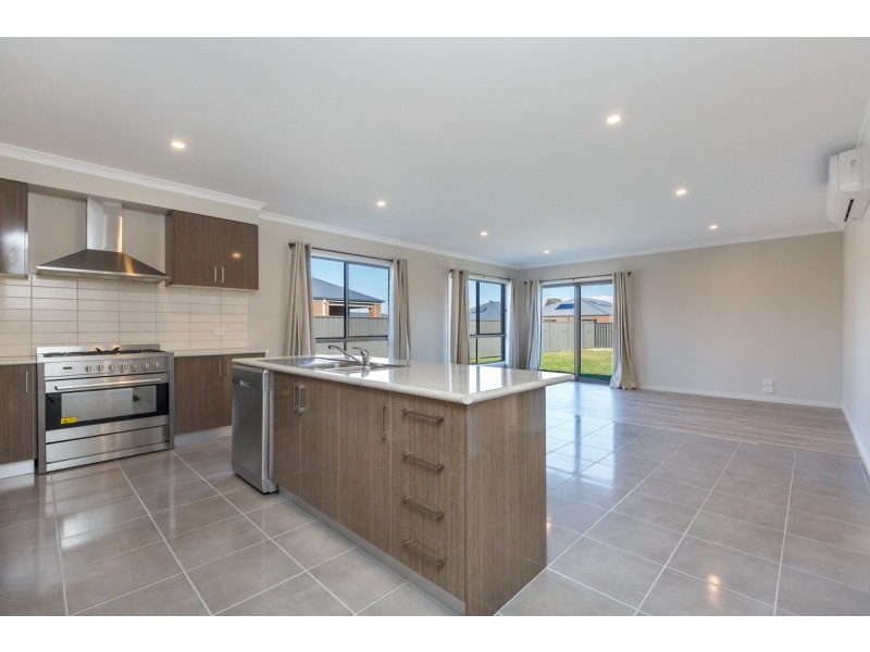 50 Hobson Street, Stratford VIC 3862