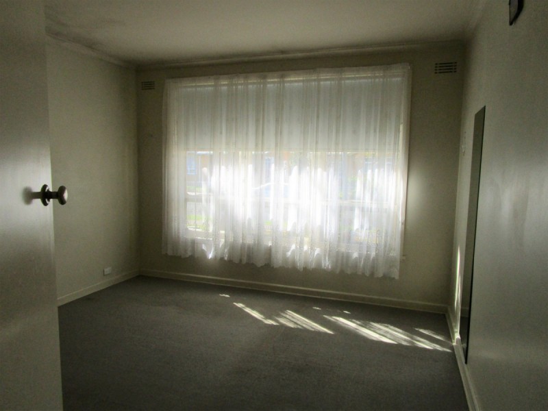 18 Bergen Crescent, Sale VIC 3850