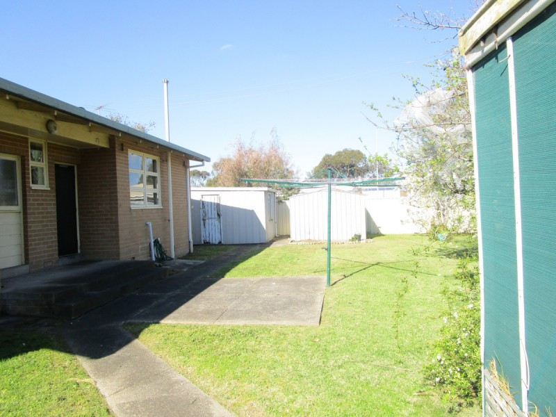 18 Bergen Crescent, Sale VIC 3850