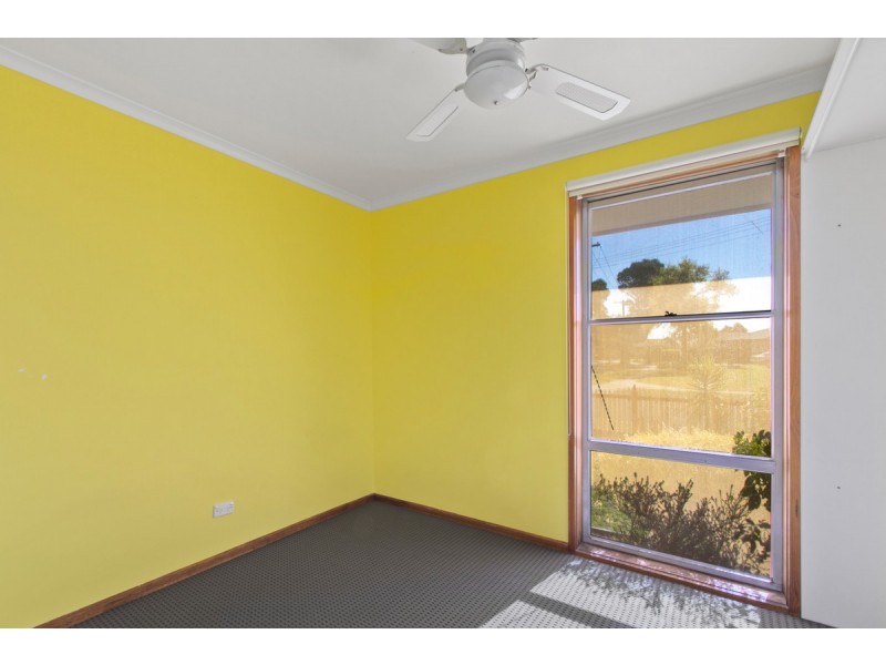 65 Jackson Avenue, Sale VIC 3850