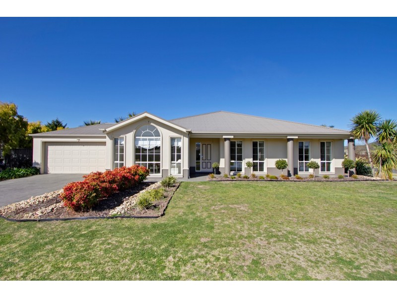 48 Mark Avenue, Sale VIC 3850