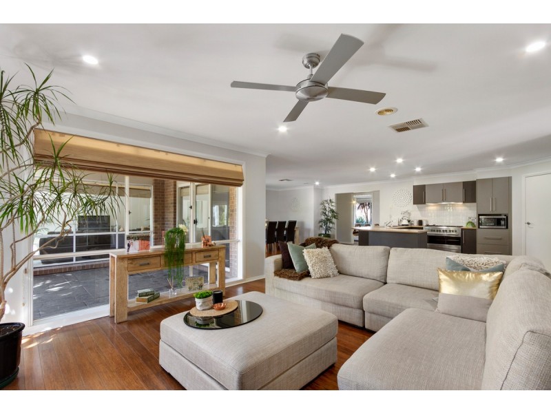 48 Mark Avenue, Sale VIC 3850