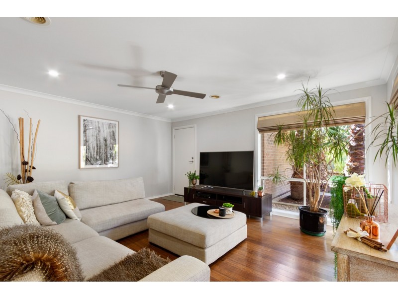 48 Mark Avenue, Sale VIC 3850