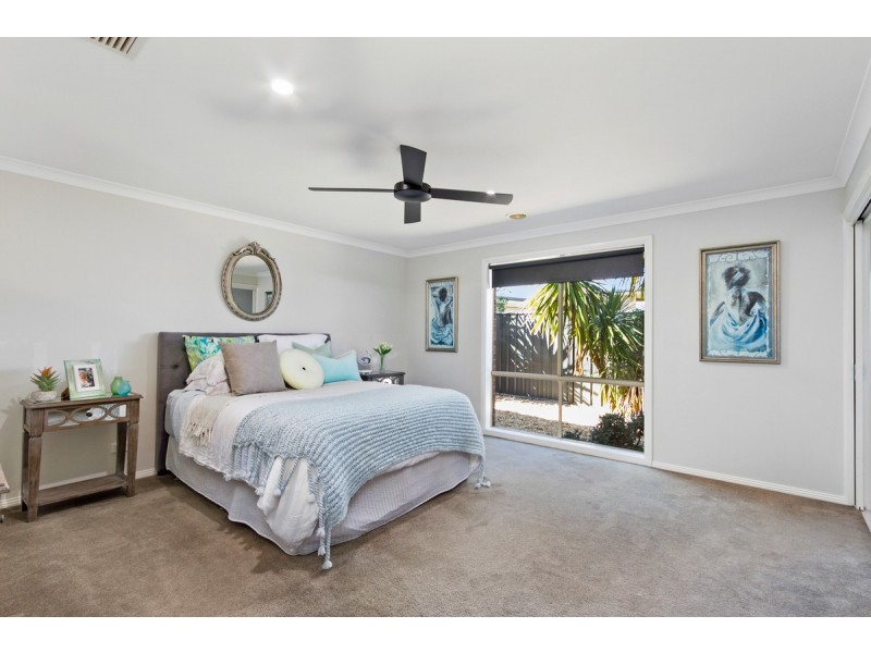 48 Mark Avenue, Sale VIC 3850