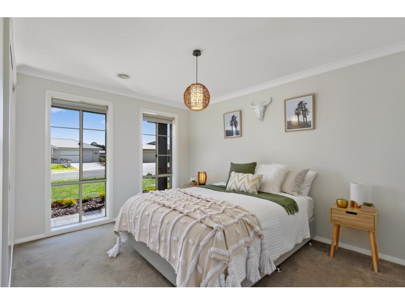 48 Mark Avenue, Sale VIC 3850