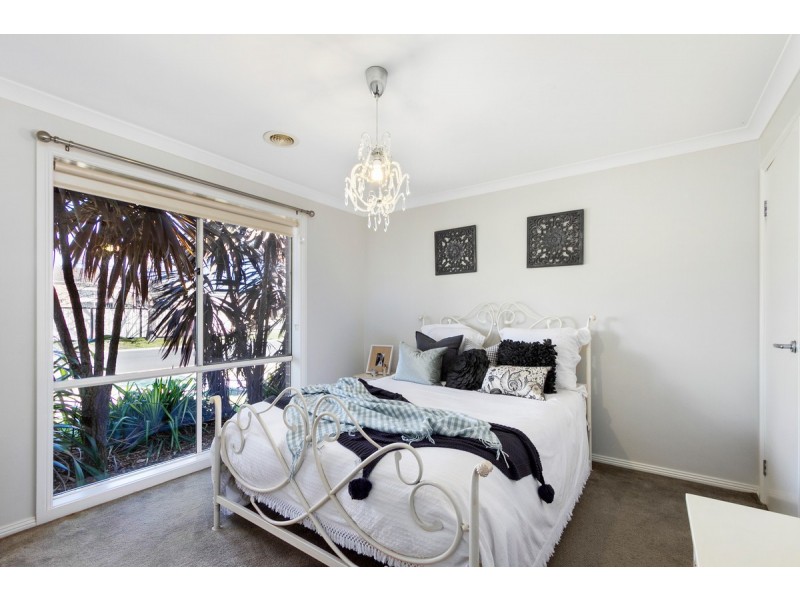 48 Mark Avenue, Sale VIC 3850