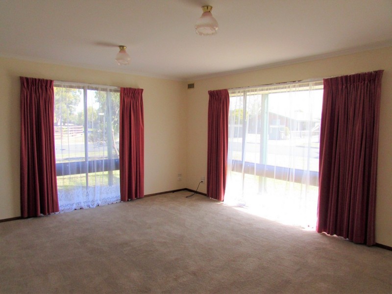 1 Ivy Court, Sale VIC 3850
