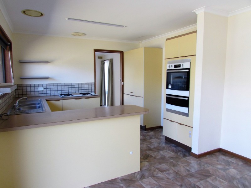 1 Ivy Court, Sale VIC 3850