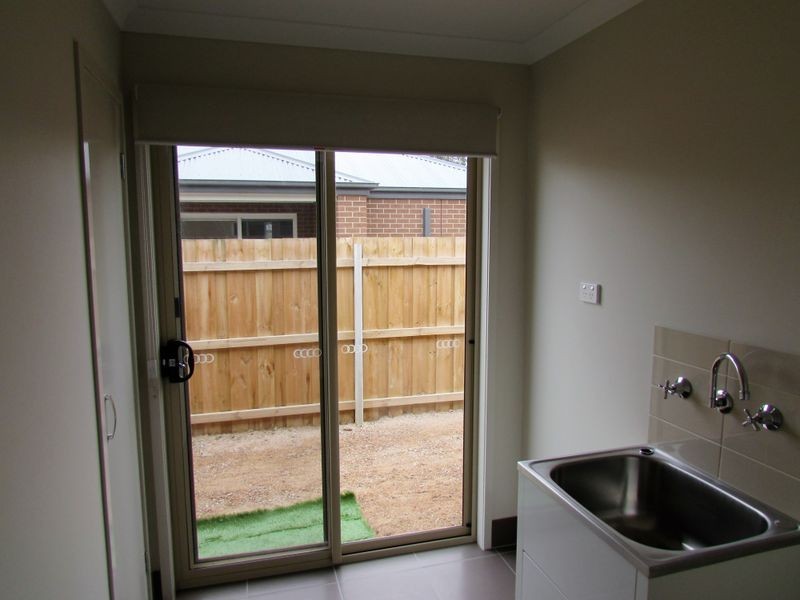 81 Hobson Street, Stratford VIC 3862