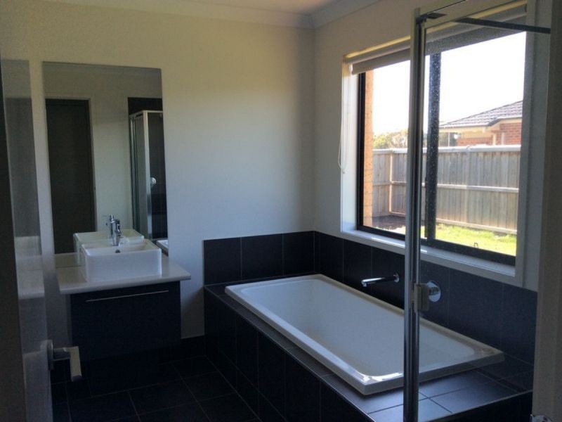 9 Cantwell Drive, Sale VIC 3850