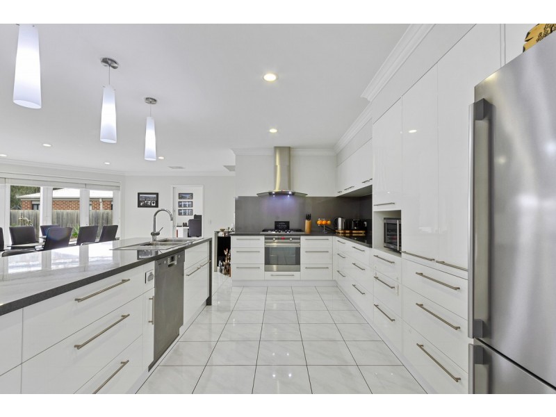 27 The Boulevard, Sale VIC 3850