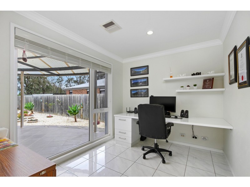 27 The Boulevard, Sale VIC 3850