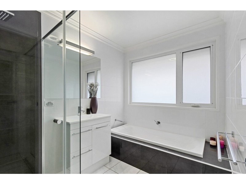 27 The Boulevard, Sale VIC 3850