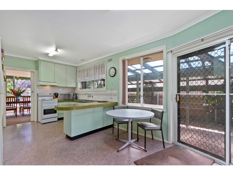 56 McFarlane Street, Stratford VIC 3862