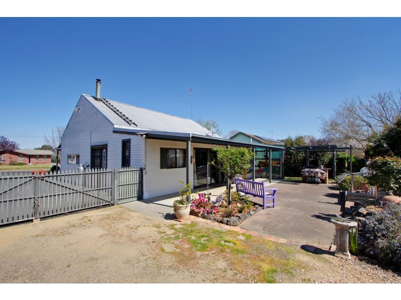 21 Jones Street, Stratford VIC 3862