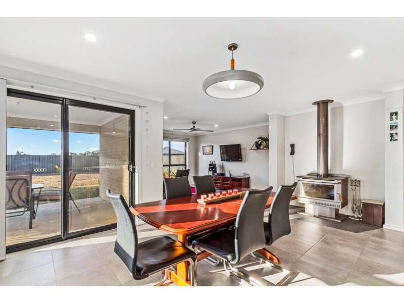 6 Pruden Court, Stratford VIC 3862