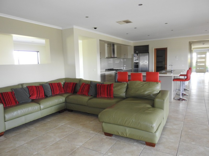 87 Reid Drive, Wurruk VIC 3850