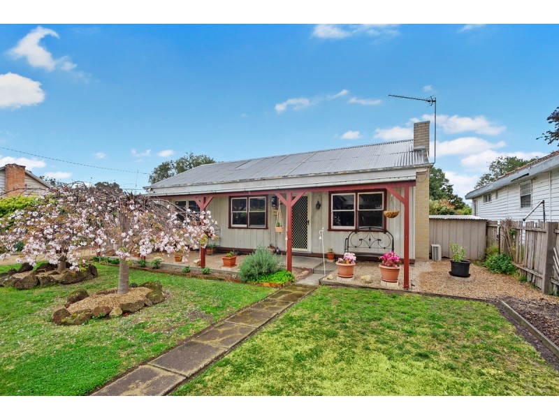 7 Dixon Street, Stratford VIC 3862