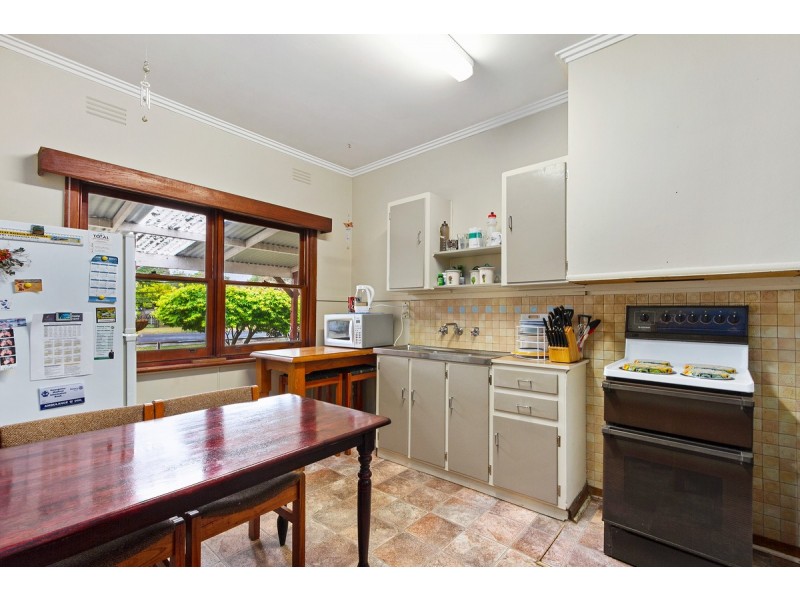 7 Dixon Street, Stratford VIC 3862