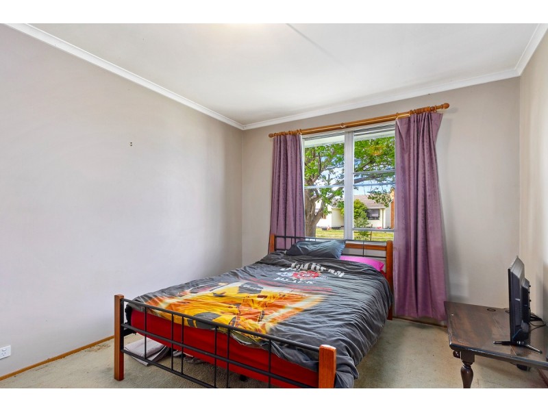 4 Overend Crescent, Sale VIC 3850