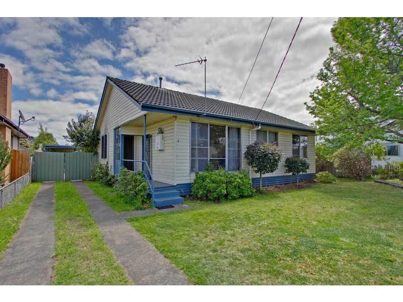 4 Overend Crescent, Sale VIC 3850