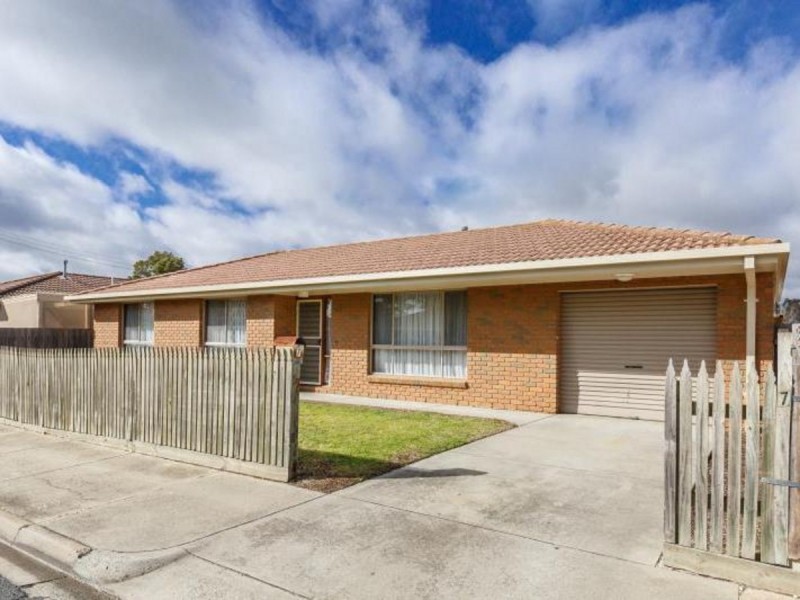 7 Glass Street, Sale VIC 3850