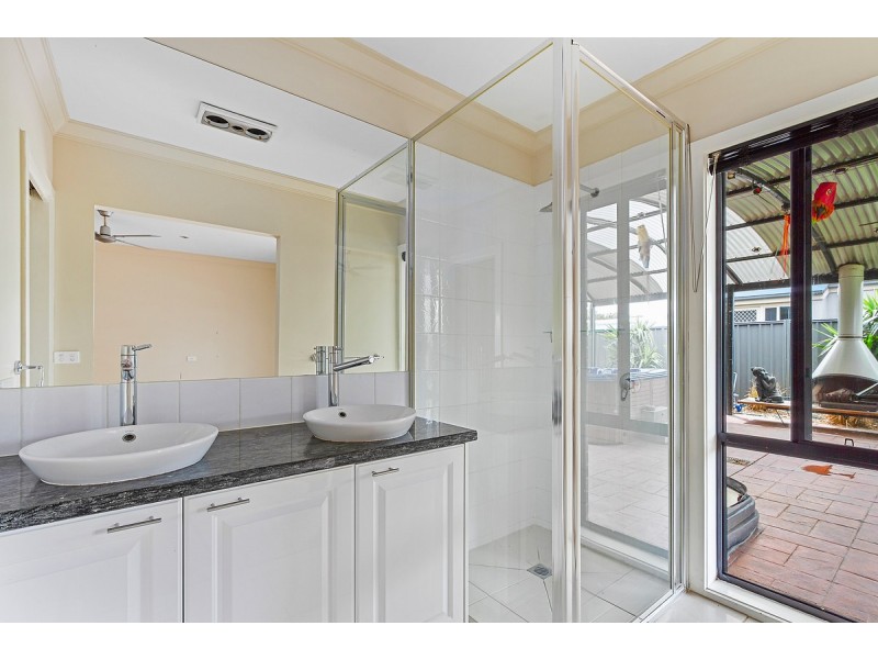 22 Krista Court, Sale VIC 3850