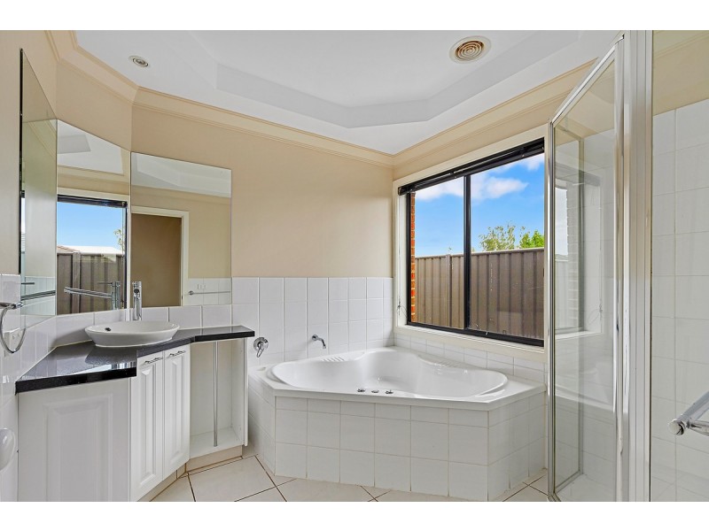 22 Krista Court, Sale VIC 3850