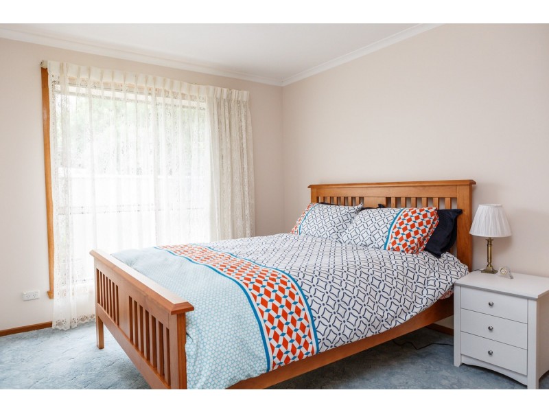 24 Jones Street, Stratford VIC 3862