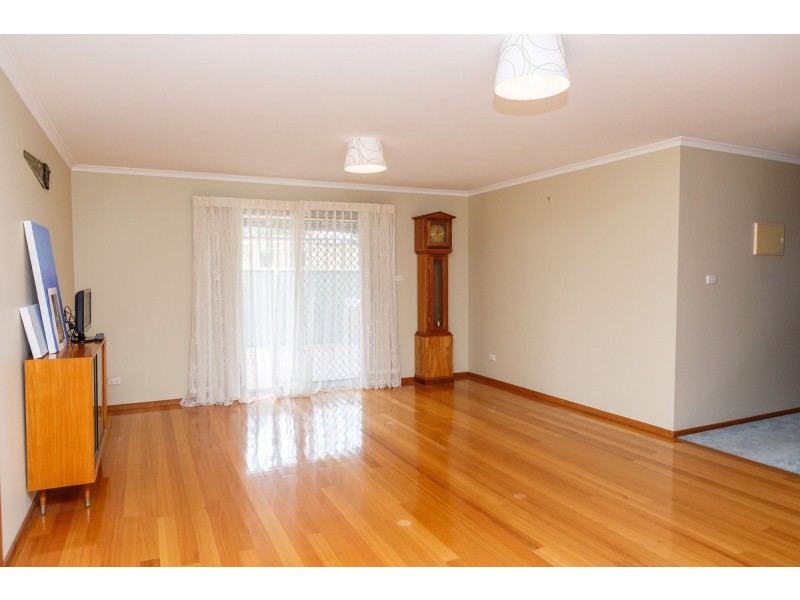 24 Jones Street, Stratford VIC 3862