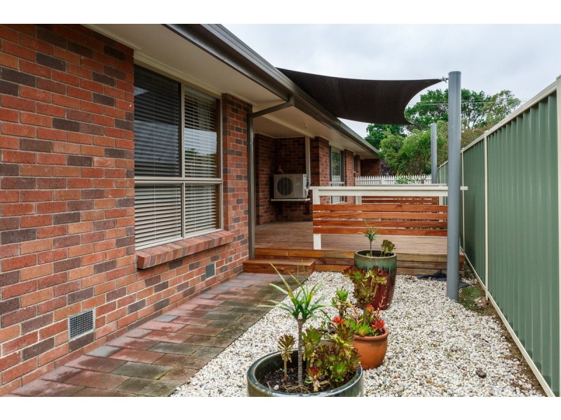 24 Jones Street, Stratford VIC 3862