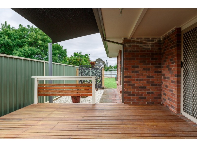 24 Jones Street, Stratford VIC 3862