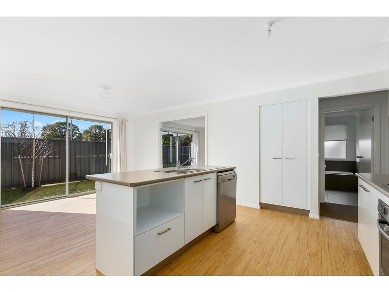 2/112 Tyers Street, Stratford VIC 3862