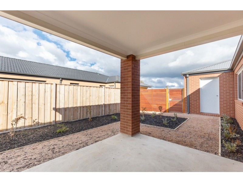 97 Hobson Street, Stratford VIC 3862