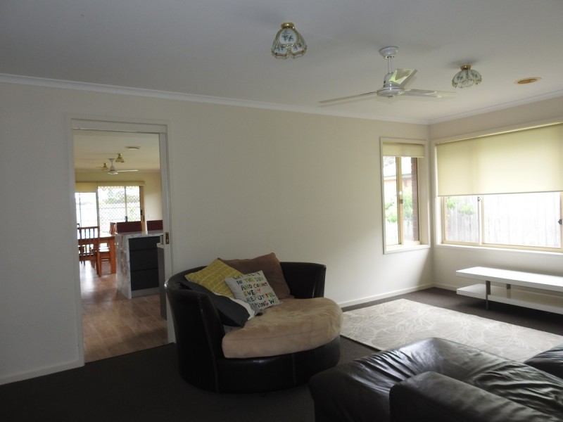 27 Cranswick Crescent, Sale VIC 3850
