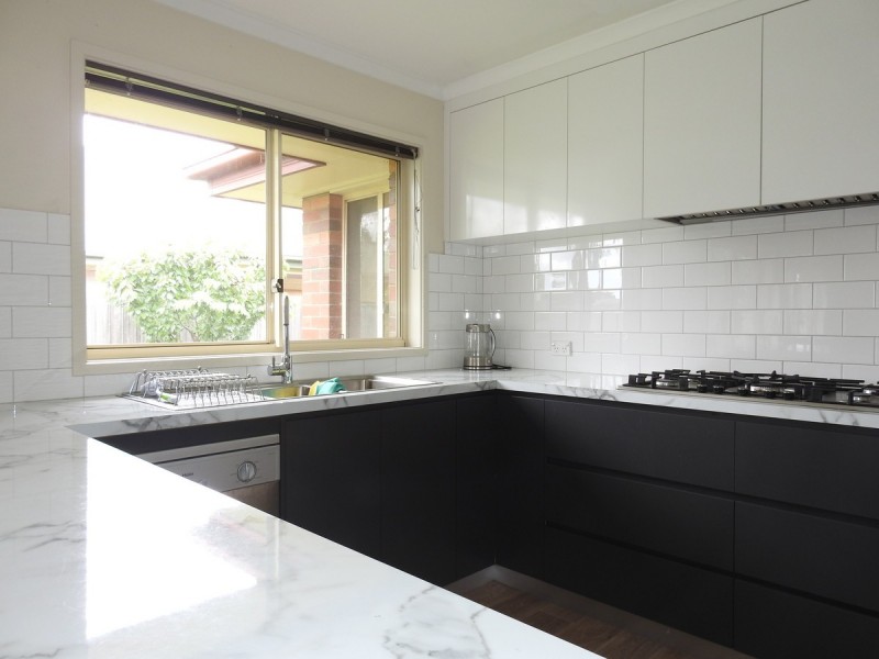 27 Cranswick Crescent, Sale VIC 3850