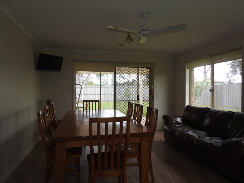 27 Cranswick Crescent, Sale VIC 3850