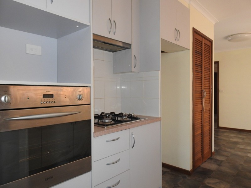 2 Aspect Court, Sale VIC 3850