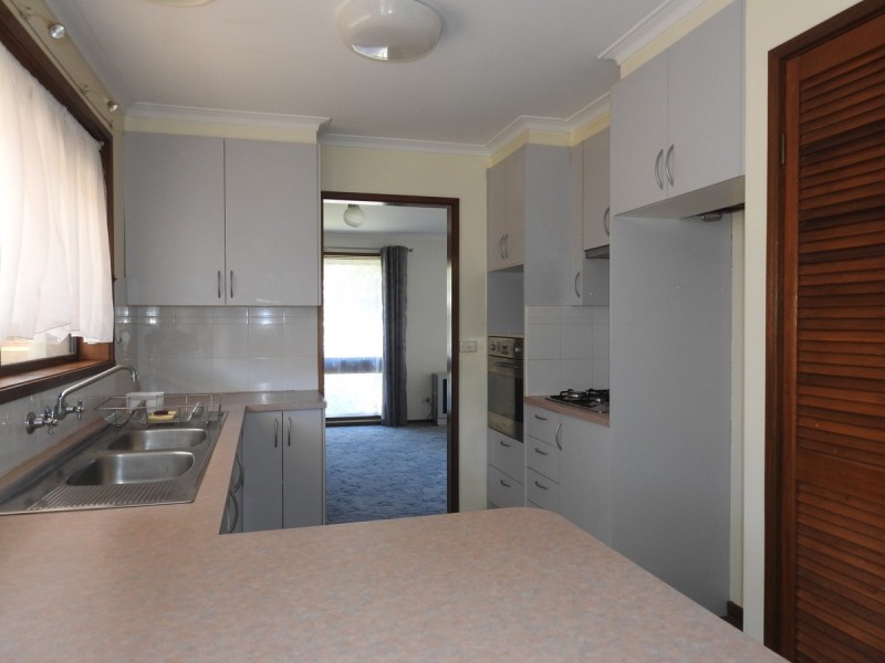 2 Aspect Court, Sale VIC 3850