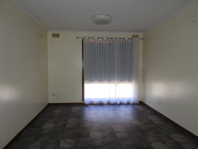 2 Aspect Court, Sale VIC 3850