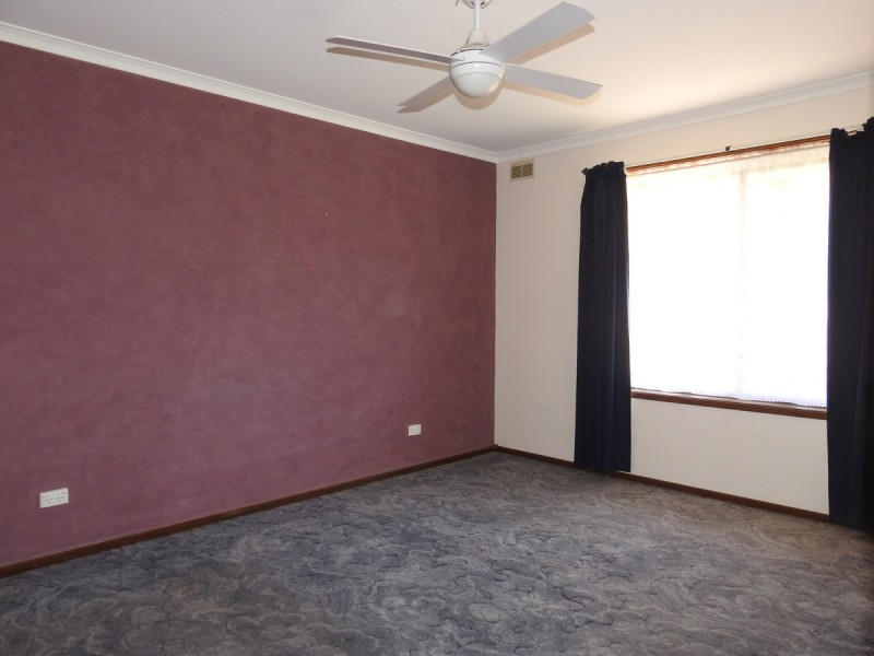 2 Aspect Court, Sale VIC 3850