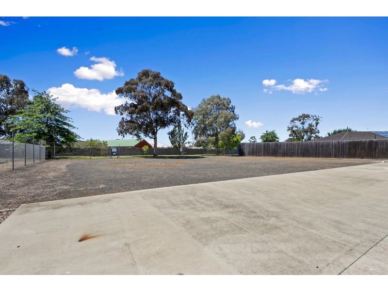 14 St Clair Court, Sale VIC 3850