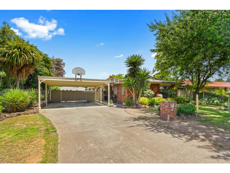 10 Melaleuca Court, Sale VIC 3850