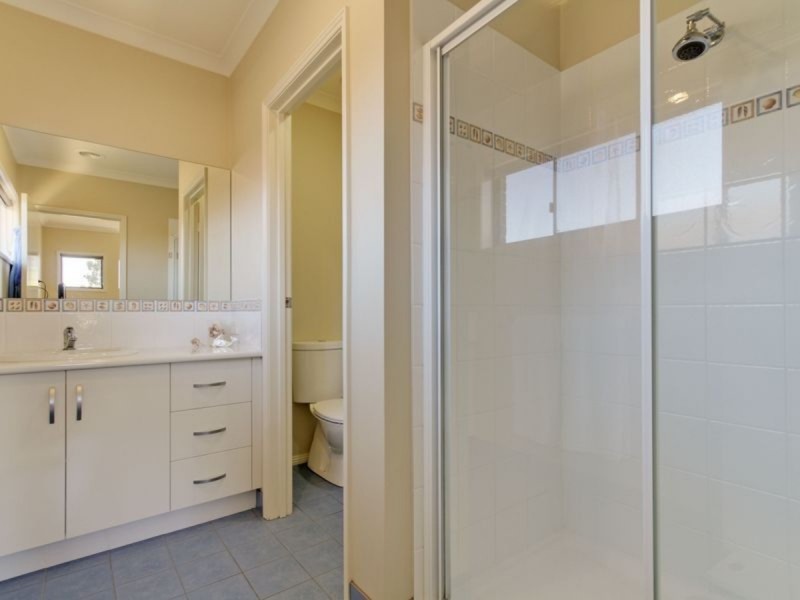 5 Speechley Court, Sale VIC 3850