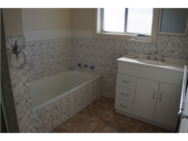 25 Howard Street, Sale VIC 3850