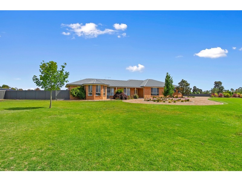 74 Sovereign Drive, Wurruk VIC 3850