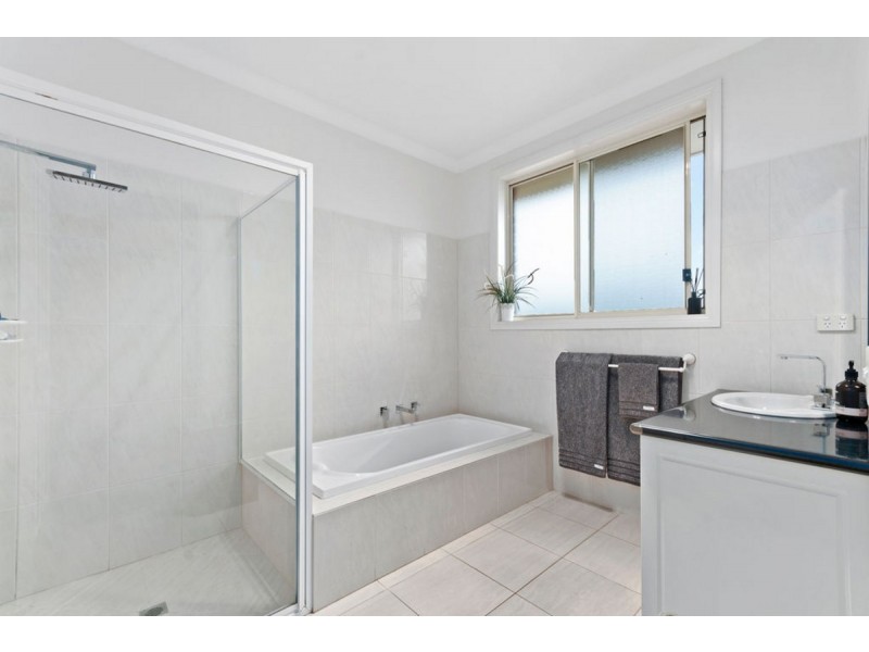 74 Sovereign Drive, Wurruk VIC 3850