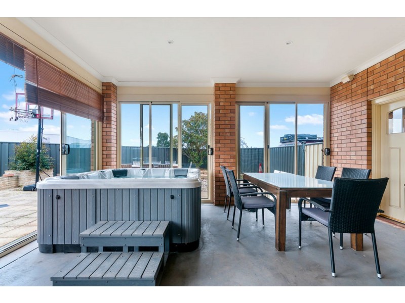 74 Sovereign Drive, Wurruk VIC 3850