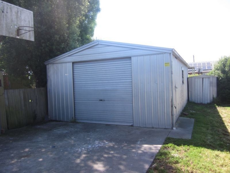34 Leslie Street, Sale VIC 3850