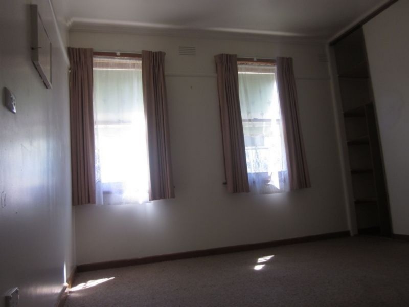 34 Leslie Street, Sale VIC 3850